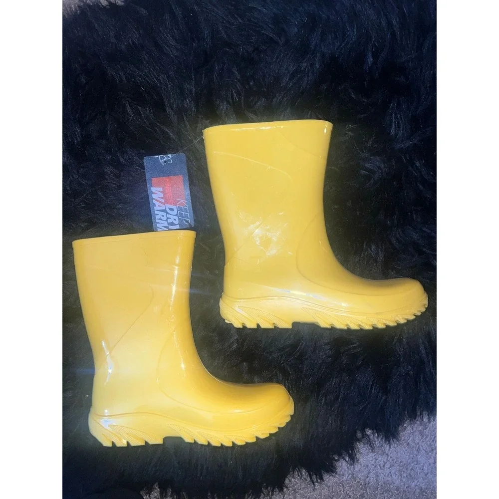 111.-     HISEA Kids size 4 rubber rain boots, waterproof midcalf